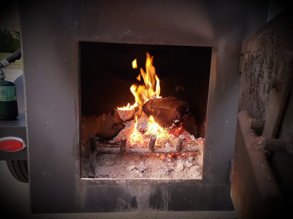NorthTXBBQ's tweet photo. Fire is so relaxing! https://t.co/GHMdCSvDz6