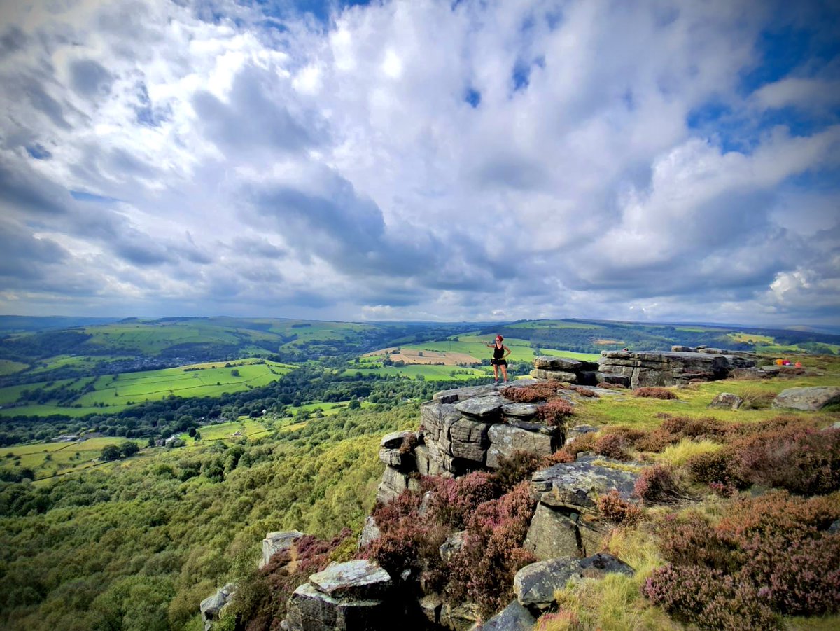 artypartyco's tweet photo. Atmospheric 7 miler today topped off with pub lunch! #walking #hiking #derbyshire #PeakDistrict #pubs @vpdd @peakdistrict @ReflectionsMag @derbyshire_live @bbcemt https://t.co/DeLVLlnarX