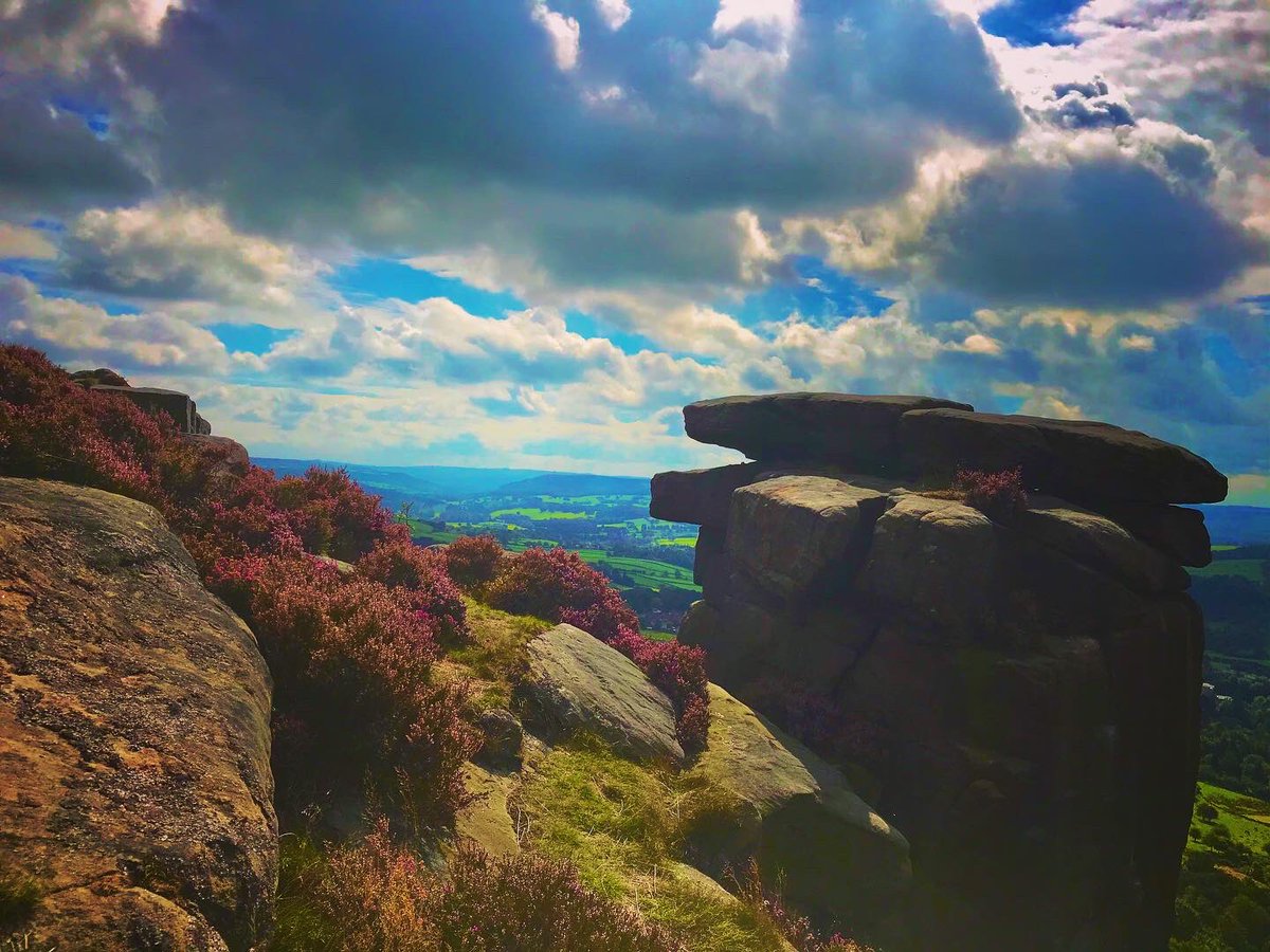 artypartyco's tweet photo. Atmospheric 7 miler today topped off with pub lunch! #walking #hiking #derbyshire #PeakDistrict #pubs @vpdd @peakdistrict @ReflectionsMag @derbyshire_live @bbcemt https://t.co/DeLVLlnarX