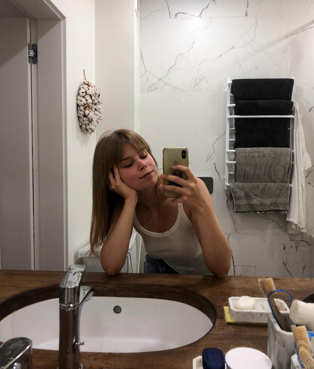 vskitsen's tweet photo. 6th September 2020, still no education or work. Happier than ever before. Eating good, sleeping bad, love myself, how r u? https://t.co/EstGyCllrI
