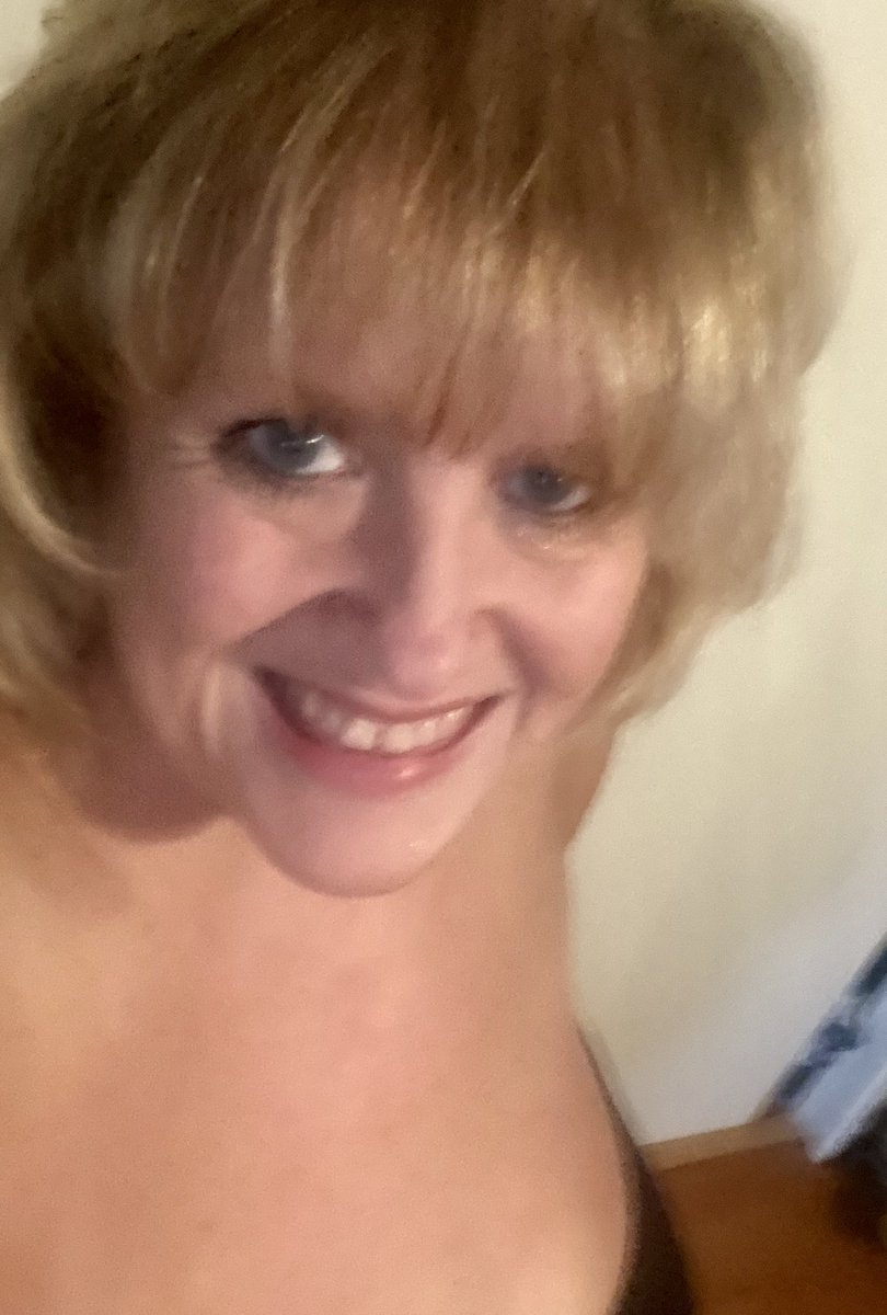 boobdeliciousnf's tweet photo. Taking calls on @NiteFlirt @FiveStarFlirts Ext 10437223. #sundayplaytime #cougar #gfe https://t.co/jOhxzHulG4