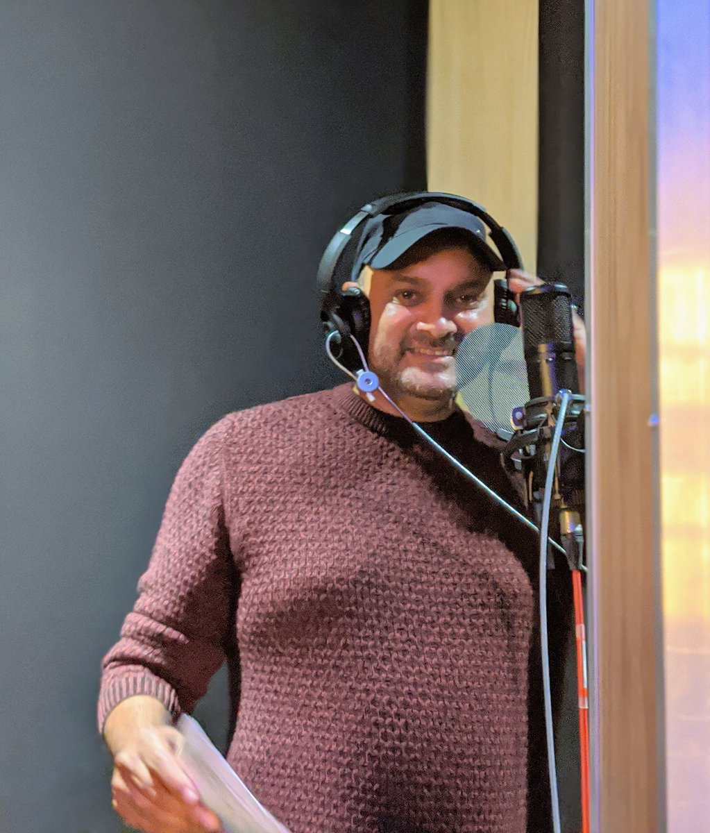 PINDMusic's tweet image. Great session with @balwinderbhatti @runveer_singh

For those who don't know @balwinderbhatti is a great vocalist and sang some big tracks within #UKBhangra 👌

@runveer_singh doing the all rounder jobs as usual #tumbi #bugchu #mandolin

#studiosundays #sapasapa #punjabimusic