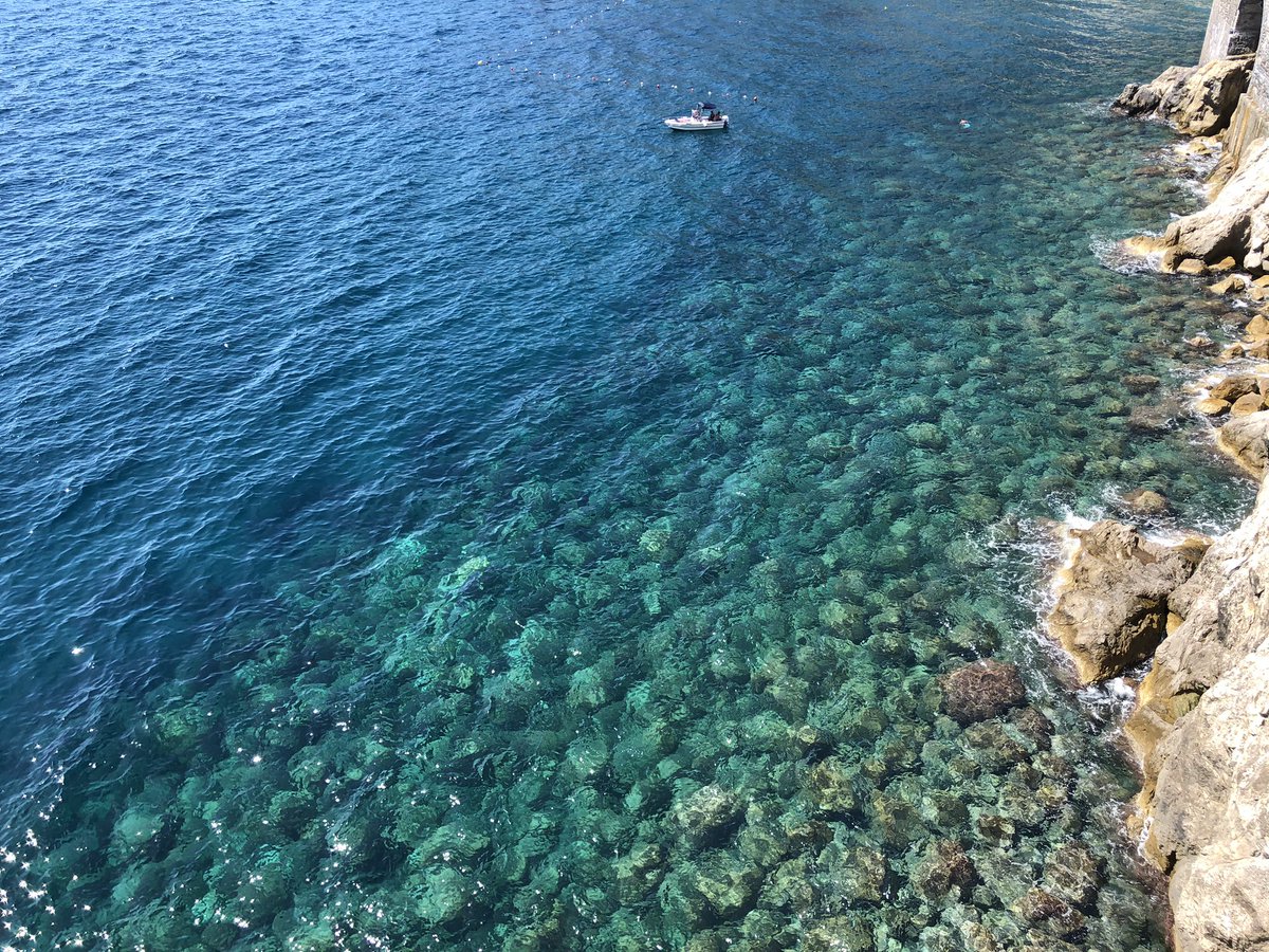 MelaniaV72's tweet photo. #amalficoast #Amalfi #sea #blue https://t.co/zolLbOFxF4