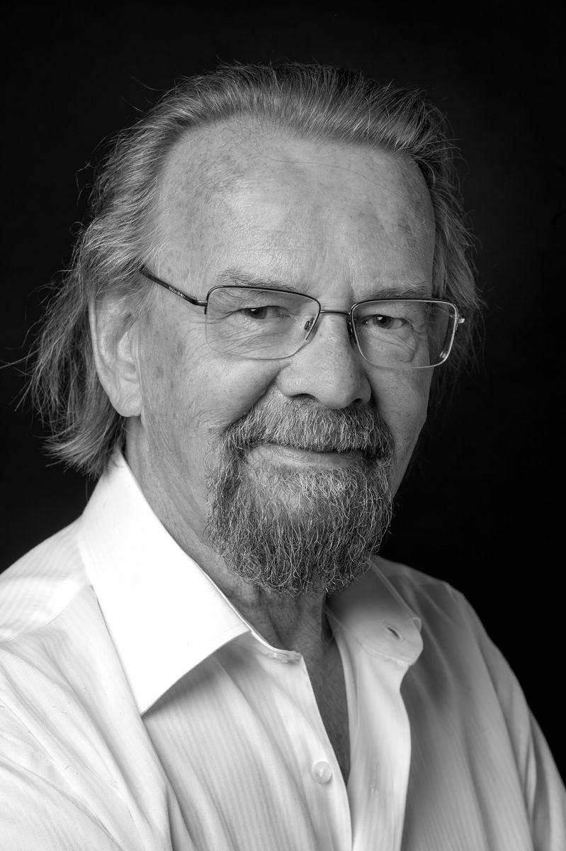 PhilippePissens's tweet photo. #JoDeMeyere deze ochtend in #DeRotonde bij Christel Van Dyck.
Een man met de diepgang van een oceaan, het EQ dat zich in het hoogste deciel bevindt en de werkkracht van een Brabants trekpaard.
Immens respect!!! https://t.co/rCC8BNtUuX