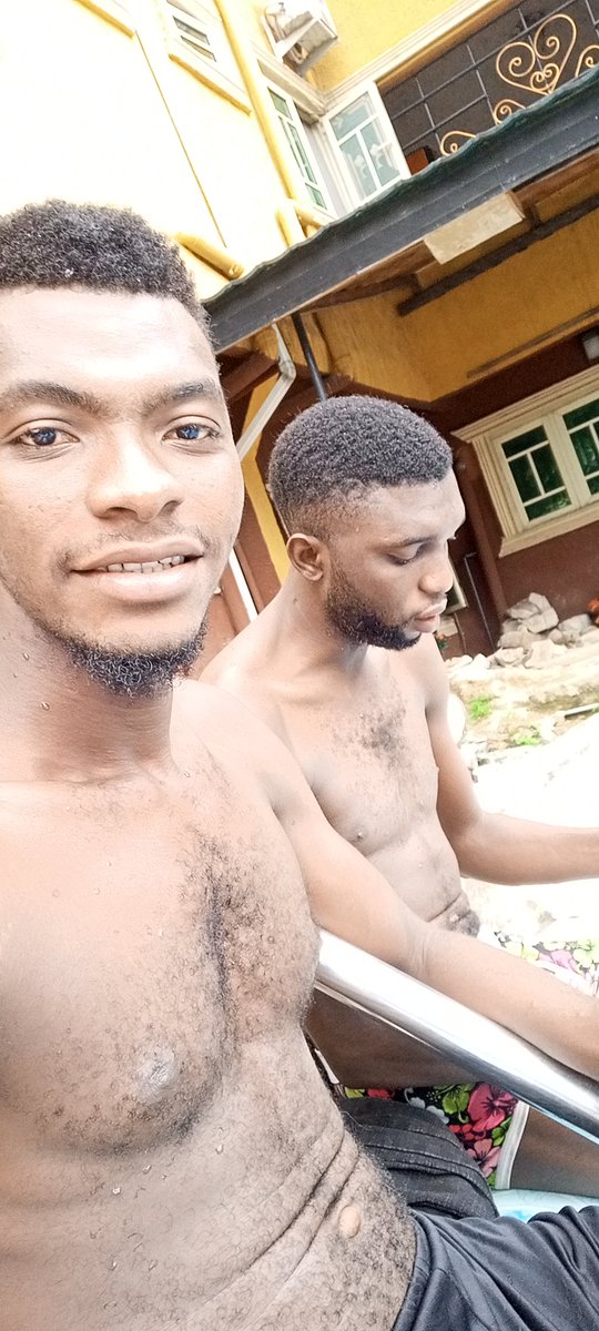 ogum_samuel's tweet photo. Sunday @ the pool side!! 🏊🏊
Having #SundayThoughts!!
#GraceMan😎👌
#FollowIFB 🙏🙏 https://t.co/9jX7w1gu6Z