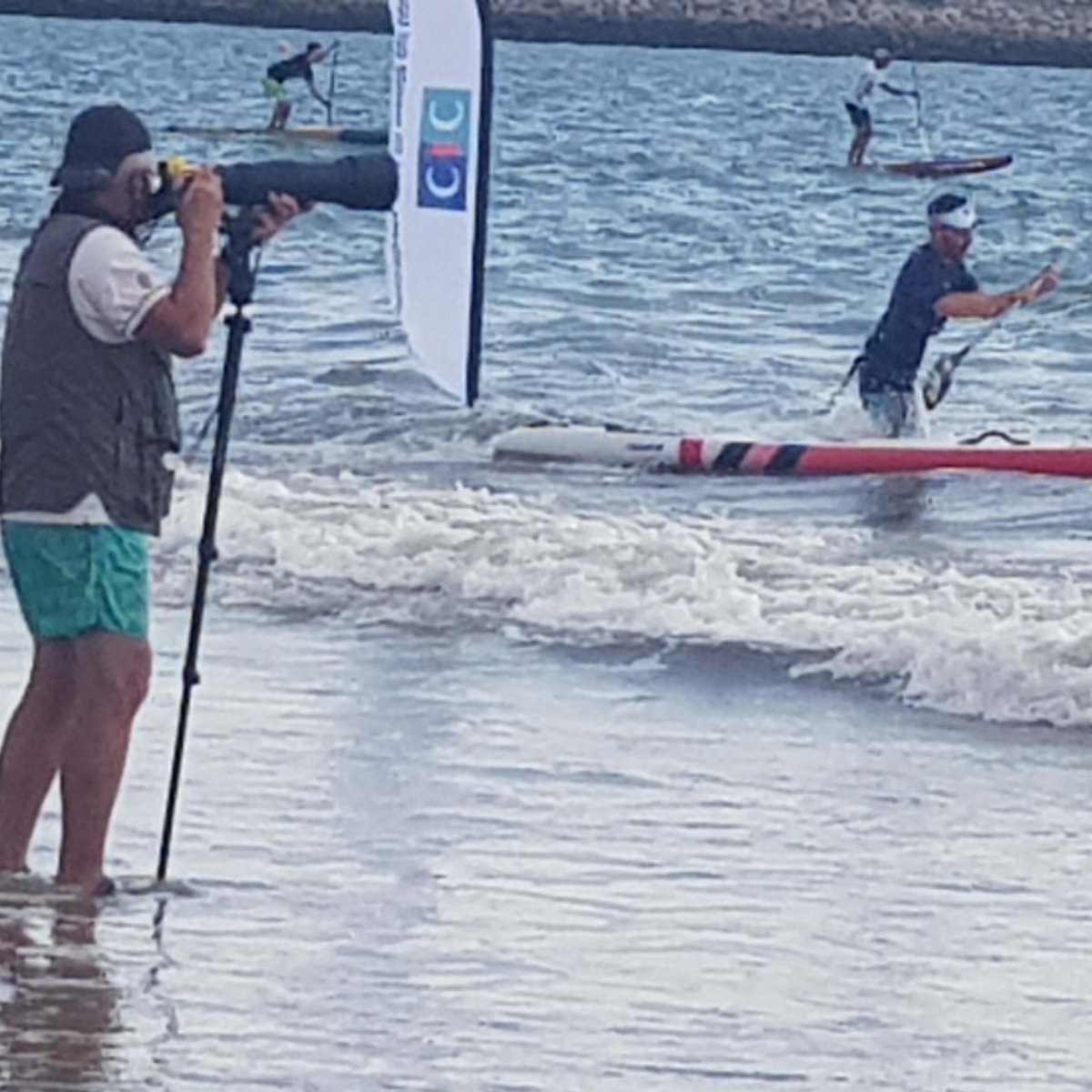 LMetral44's tweet photo. Heureux d'être cet A.M à @pornichet44 pour la 2eme jrnee  #CICPaddleTrophy. Bravo à Tous les Rameurs pr ces belles images en mer, félicitations aux Organisateurs qui se sont battus pr le succès de leur Evnmt &amp; merci à ts les Collaborateurs #CICOuest mobilisés pdt ce W.E https://t.co/QuJrtv3KFA