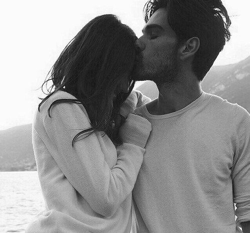 _3S8j's tweet photo. الإهتمَام ، بُرهَان الحُب وَلذتُه ♥️. https://t.co/w0rg3is9Ba