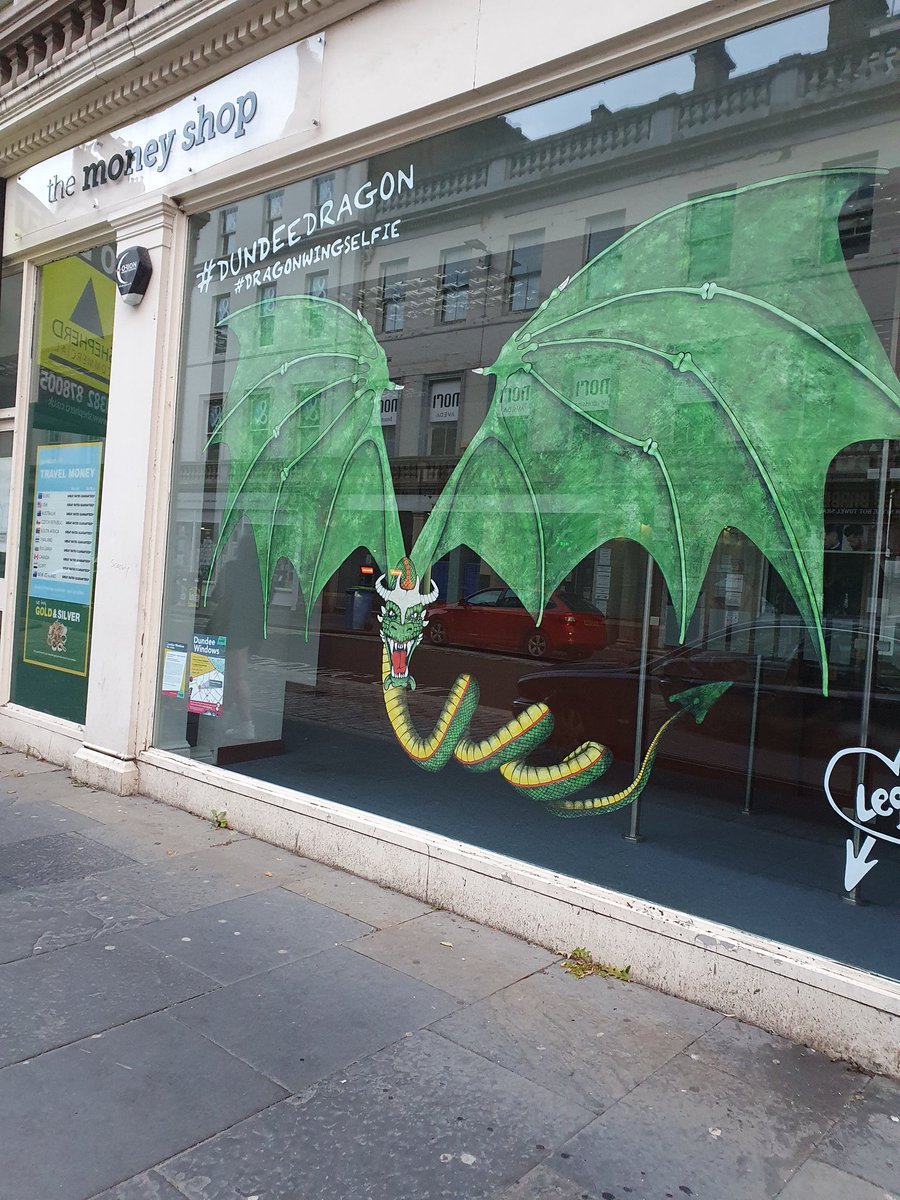 stitchybitchy's tweet photo. #DundeeDragon #DundeeWindows https://t.co/IQovm2nxmf