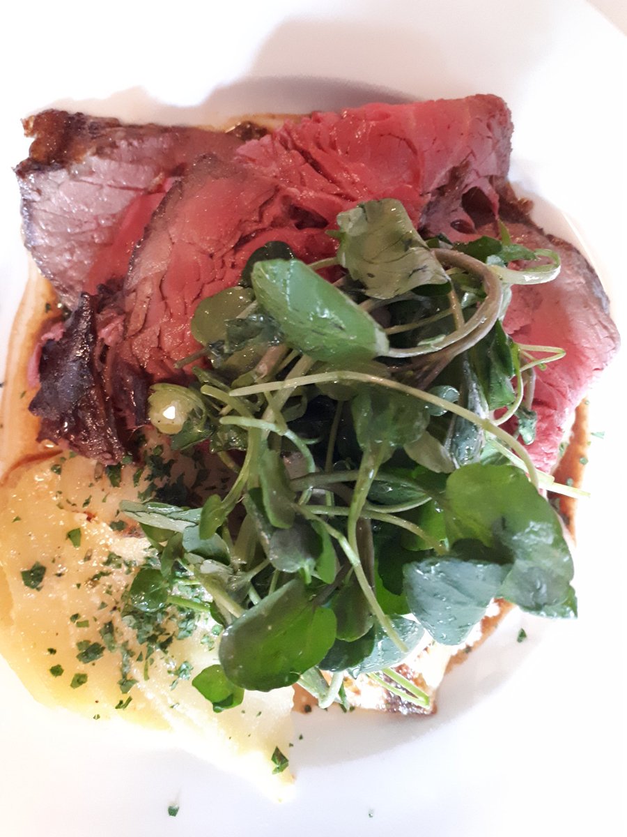 <a href="/roastdinnersldn/">Roast Dinners In London</a> <a href="/AnchorHopeCut/">Anchor and Hope</a>      Really very good beef.