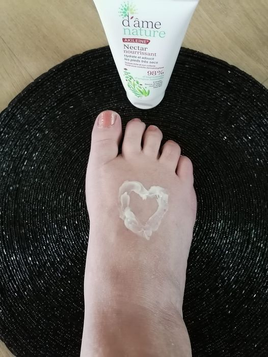Moreau19677030's tweet photo. 🌿D'âme Nature
Testé et approuvé
Mes pieds sont vraiment bien hydratés, ils me grattent plus et ils sont protégés
la texture est non collante
Beau packaging
Pas d'odeur
Texture riche
Pénètre rapidement.
@femmeactuelle
#damenatureasepta #femmeactuellelestesteuses #LesTesteuses https://t.co/M0l2g8JXhX