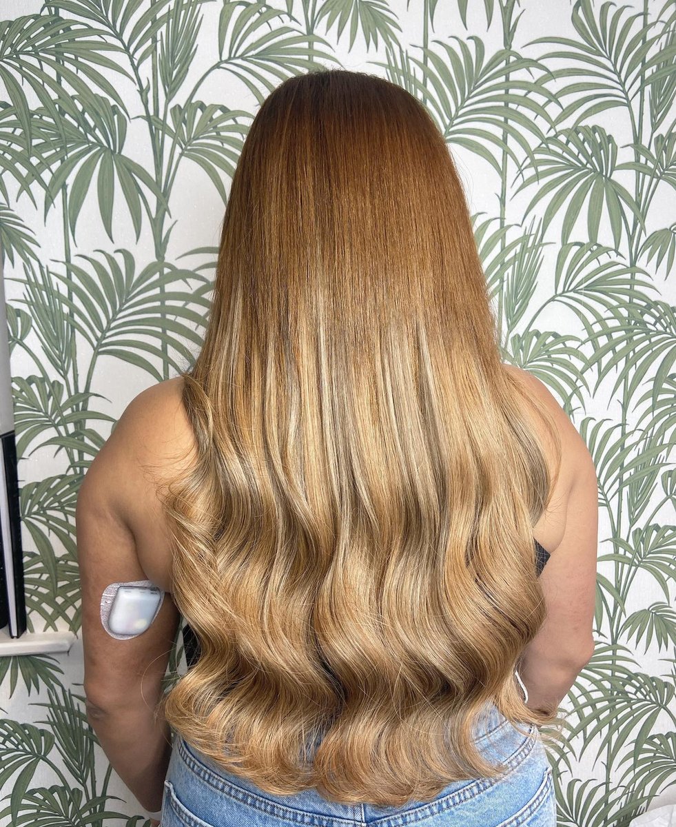 HairRehabLondon's tweet image. Full head of ITips courtesy of @ellisajadehair 🌴

Get the look with Rooted mocha and Rooted Dirty Blonde blend.

Shop ITips: bit.ly/2zwAH48

#hairextensions #itipextensions #sticktip