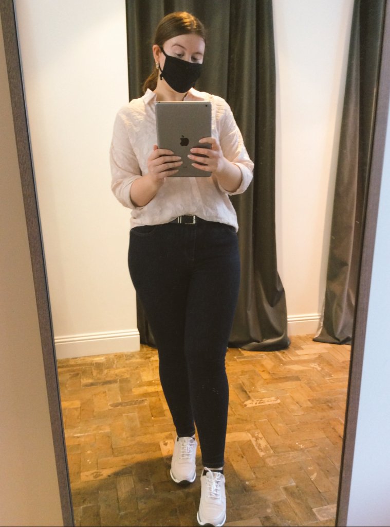 AnnaC__91's tweet photo. Had a busy day in store myself today; sold my uniform outfit twice, got 6 data cards and a £450 sale 💃💕 these Alina trainers saved my feet @HelenMintVelvet @ClaireT_MV @TeamMVGlasgow https://t.co/jz59UTavfS