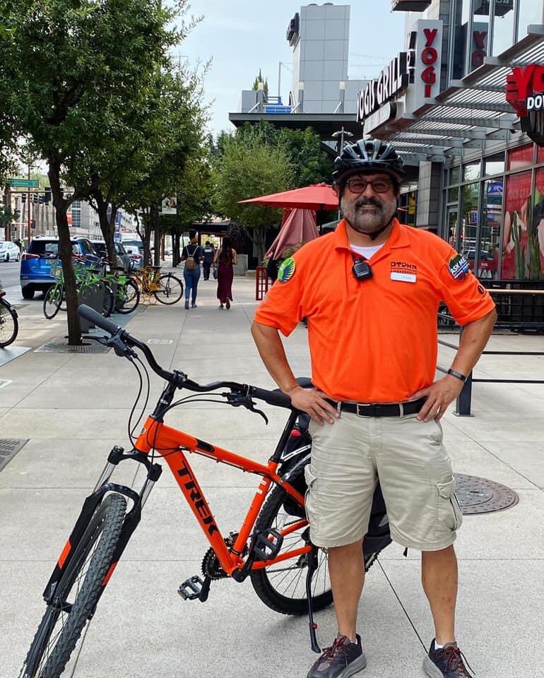 phxambassadors's tweet photo. Just last week, Ambassador Chuck celebrated 13 years rockin’ the orange in #dtphx 🧡 Way to go, Chuck! Cheers to many more 👏

#downtownphoenix #phoenix #arizona #ambassadors #downtown #orange https://t.co/8LtsNzEaSL