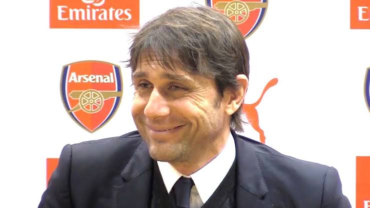 Chelsea faced Arsenal in League Cup Semis.~1st leg at Home, Chelsea were held to a goalless draw. ~History was in Chelsea's favour to go through to the finals.~But CONTE WAS A RECORD BREAKER as Arsenal won 2-1 in 2nd Leg.~Conte was smiling at post match press conference.