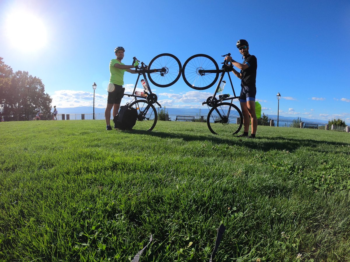 Mikehug5's tweet photo. Aquí va un fil amb el resum de la “Route des Grandes Alpes” que acabo de completar amb el meu amic @XavierGfz, un recorregut de 700km que travessa la majoria dels grans colls de muntanya dels Alps Francesos des del Llac Léman a Thonon-les-Bains fins a la mar Mediterrània a Menton https://t.co/ljv43uXonq