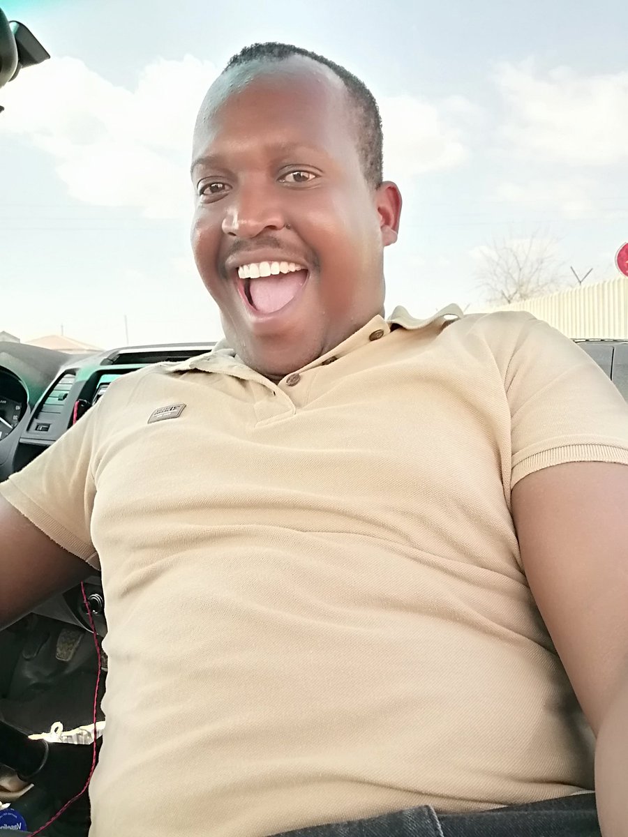 bonny4windy's tweet photo. When you finally get chance to smile. 👌👌👌 https://t.co/WRtcuQyNoh