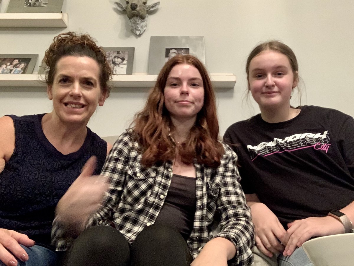 lcoolie's tweet photo. @Andyshowbiz  Give a shout out to the Ladies of Cheshire, watching from Middlewich .. Lorna , Ashlea , Jenna 👍🏼 https://t.co/zkPWofr6f1