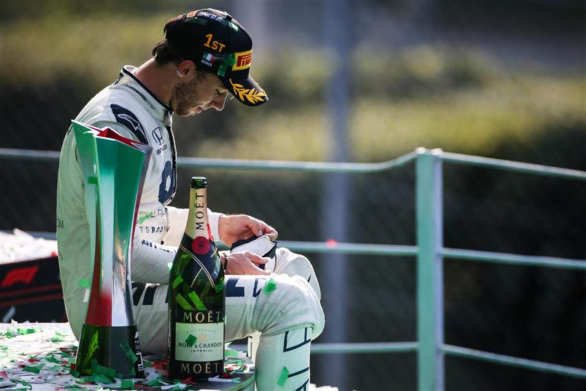 wbuxtonofficial's tweet photo. If days like this were the norm would they be as special? I honestly don’t know the answer to that. I’m just really happy for a really good guy, and buzzing after a fantastic day at the race track. When this sport delivers, it goes big. https://t.co/yVYj9dC2w8
