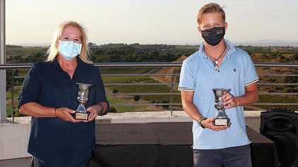 fcatgolf's tweet photo. I també tenim campions de la Copa Catalunya de 5a categoria, en la competició de la @fcatgolf, disputada a @RaimatGolf el cap de setmana. Els campions son el jove #MiguelÁngelDelVas i #IsabelJulian. Moltes felicitats als dos!!👏💪⛳️🏆🏌️‍♀️🏌️ 👉 https://t.co/nRhEpmZkbs https://t.co/HGagpmSI7R