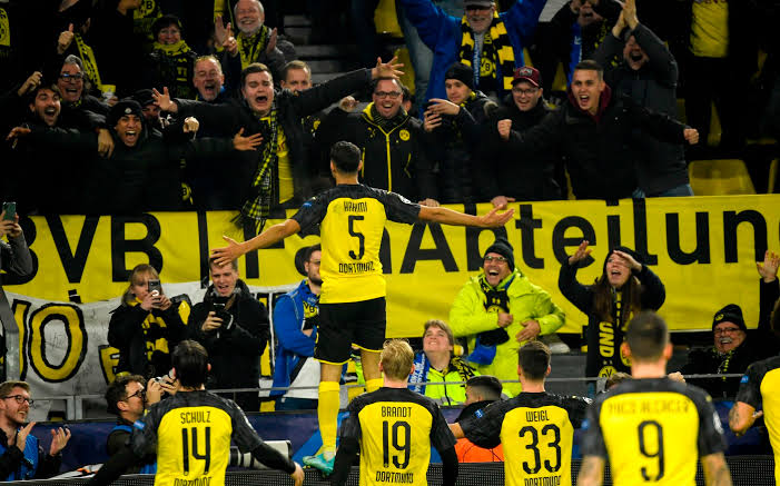 19/20 (CL GROUP STAGE):~In Dortmund, Inter were LEADING (2-0) at Halftime.~Surely Conte won't bottle this?~Dortmund thumped Inter in 2nd half with 3 goals to complete the comeback as The Nerazzurri collapsed spectacularly. ~Absolute scenes [DORTMUND 3-2 INTER]