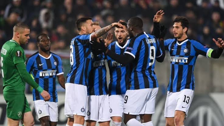 19/20 (EUROPA LEAGUE):~Conte, AGAIN, entered Europa with possibly the BEST SQAUD in the competition.~Inter alongwith Manchester United were absolute FAVOURITES TO WIN the competition.~Inter beat Ludogorets (4-1 on agg) & then comfortably beat Getafe (2-0) in R16.