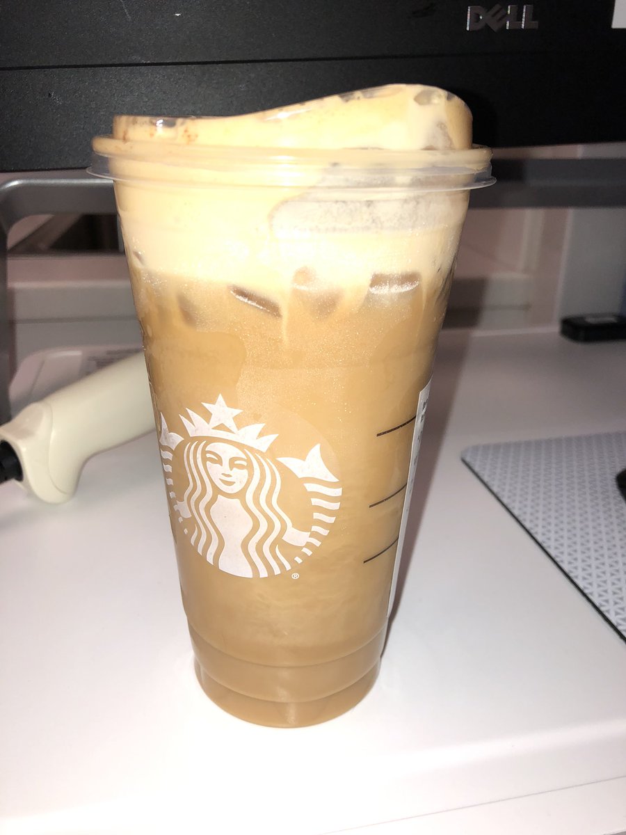 less_jittlepage's tweet photo. When he anticipates your needs without you having to ask >>>>    😍😍😍 😫😫 LOLOL still love you though  <3 @xavi15p https://t.co/q7DHKGg43W