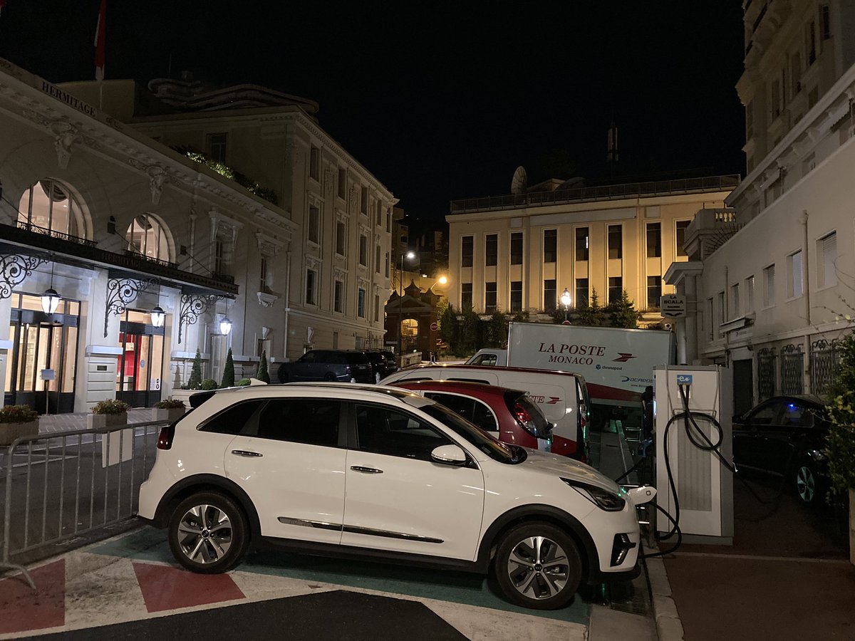 electricfelix's tweet photo. Free 50kW charging downtown Monaco next to the Hermitage hotel. Just added it to @Chargemap just expect to park on the sidewalk hahahhaha ⚡️#monacorocks #evZen #infrastructure #alwaysbecharging #50kW cool detail: Kangoo ZE and Peugeot iON by #LaPoste are ready to go here! https://t.co/0l2oILKmfc