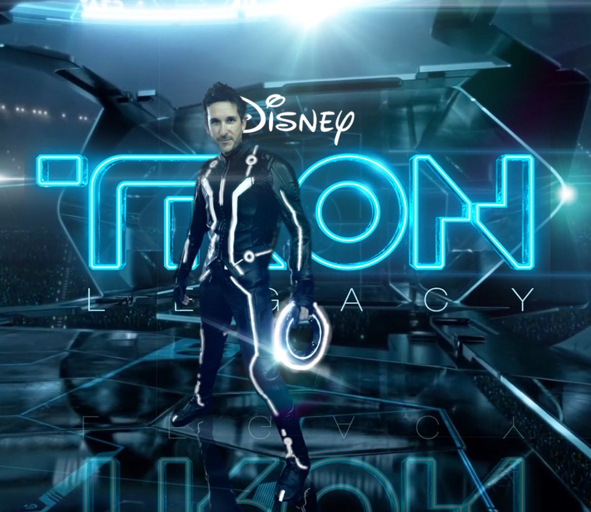 TransAm_Paul's tweet photo. @Waterborn_Prod @WaltDisneyWorld I’m down to gear up in Grid suit and hit the Grid anytime! Bring it @WaltDisneyWorld ! https://t.co/aQwL6jov1W