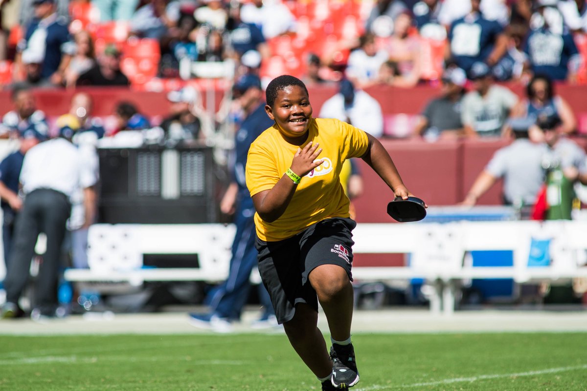 commandersCR's tweet photo. Watch your child run onto the field for a 2021 Washington Football Team home game &amp; then enjoy the game from some of the best seats in the house with the Kick-Off Kid package!

Proceeds benefit the Washington Football Charitable Foundation! Bid now: https://t.co/Ykak4EUKt1 https://t.co/lpyPPFcLjb