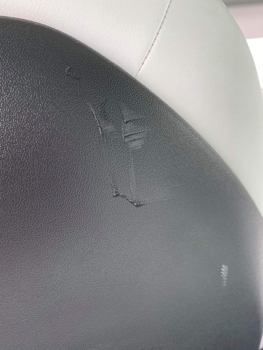 _johnedwardsgb's tweet photo. @elonmusk is this an acceptable way to deliver a new car to a customer?  You're NO LONGER a new company &amp; produce >5000 cars/week.Less time spent on silly car games &amp; more time spent on quality control is needed NOW. @FullyChargedShw #Tesla @ITVTonight @GinnyBuckley @ITV @Tesla https://t.co/bBGz4mMf8h