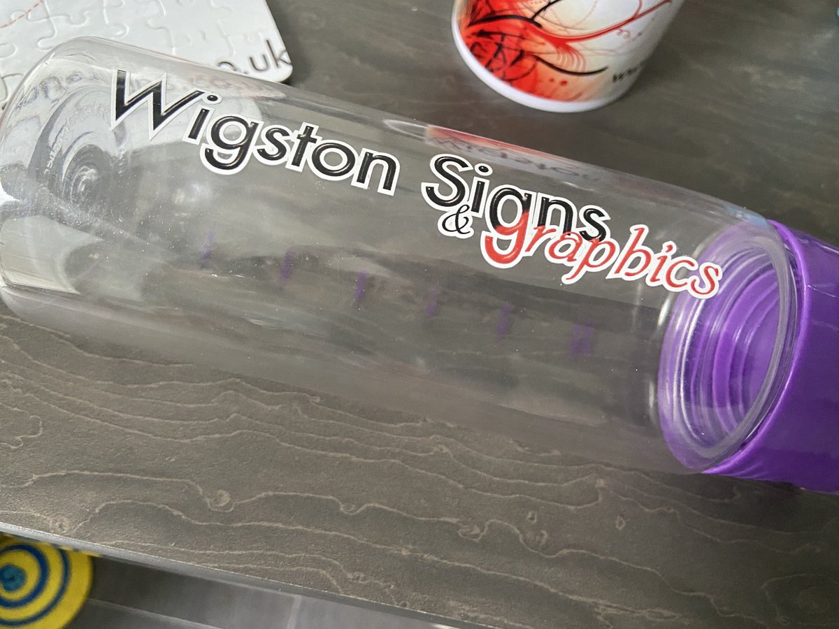 wigstonsigns's tweet photo. Just a small selection of our all new personalised accessory range. Add your own corporate logo to help promote and raise awareness of your business brand . #brand #jigsaw #mug #bottle #promotion #handsanitizer #design https://t.co/3einxFagsJ