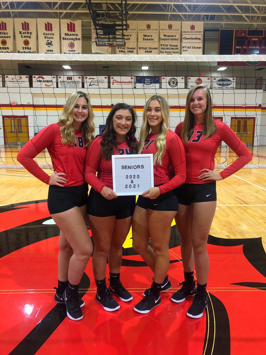 wheelingvb's tweet photo. Pictures by class‼️‼️ #seniors2020n2021 #JUNIORS #marliespartyof1 #manyfreshmen https://t.co/J4bIS5RGg0