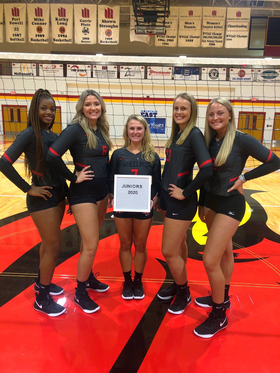 wheelingvb's tweet photo. Pictures by class‼️‼️ #seniors2020n2021 #JUNIORS #marliespartyof1 #manyfreshmen https://t.co/J4bIS5RGg0