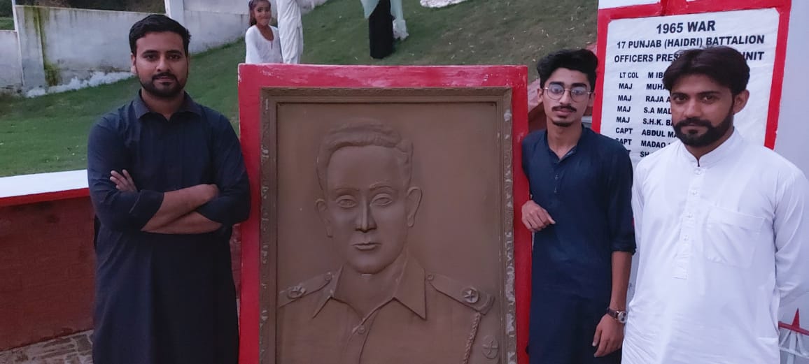 Sameedzahid1's tweet photo. شہیدان وطن کے حوصلے تھے دید کے قابل 
وہاں پر شکر کرتے تھے 
 جہاں پر صبر مشکل تھا
 یوم دفاع پاکستان
#PakistanZindabad
#PakDefenceDay2020 🔥❣️ https://t.co/heymwwnB38