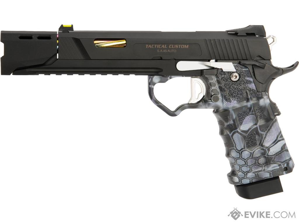 KROSSRLSH777's tweet photo. #AIRSOFT GUN THREAD:

#LAZERBEAST

This is the https://t.co/iuiX0eBmTX x #Laylax / #Prometheus #JDM Custom #TokyoMarui Hi-Capa #Competition Model C

Found out about this baby on #evike

Reminds me of the 
#equilibrium movie #enhanced barreta https://t.co/gWCkENjnJt