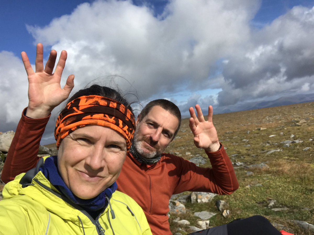 opus29jane's tweet photo. @mitchskills @BBCSportScot @quietfundraiser @OKeefeLisa @Janie_S Blue sky & sunshine for a lovely summit picnic today on Maoile Lunndaidh 😊 #20togo 🙌 https://t.co/nP4kCrIb6T