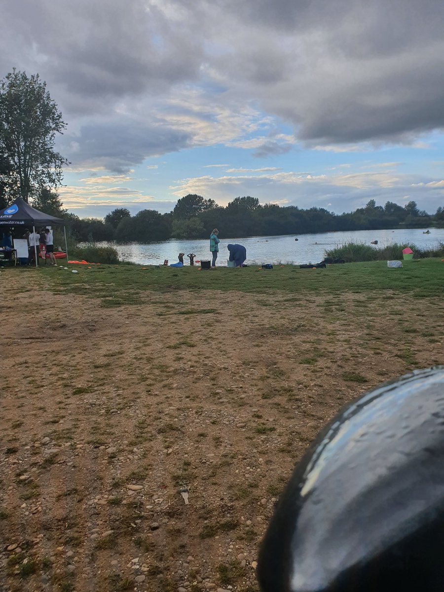 TomJRollinson's tweet photo. Nice evening for a Open water swim this evening at #nottscountysailingclub #hoveringham @LoveOpenWaterUK 6 days to go until @BlenheimPalace tri #blenheim2020 πββοΈπββοΈπββοΈπββοΈ https://t.co/mxdzjH6Ksl