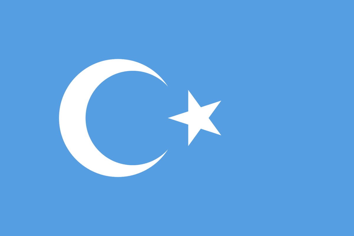 Le 22 juillet 1943, Osman Batur est proclamé Khan (Chef) de son peuple (Kazakh) dans la Première République du Turkestan Oriental composée de Ouïghours, Kazakhs et de Kirghizes.Il continue de combattre l'ennemi sans relâche.