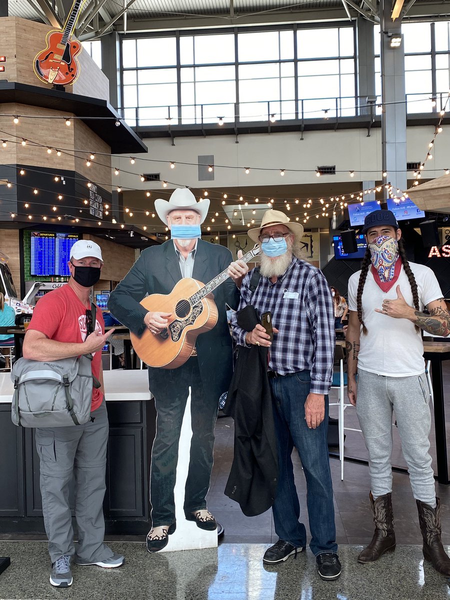 RayBensonAATW's tweet photo. Traveling to Michigan for a gig!. #FlatRay making’ sure you wear your mask https://t.co/1AqIY0wCkq