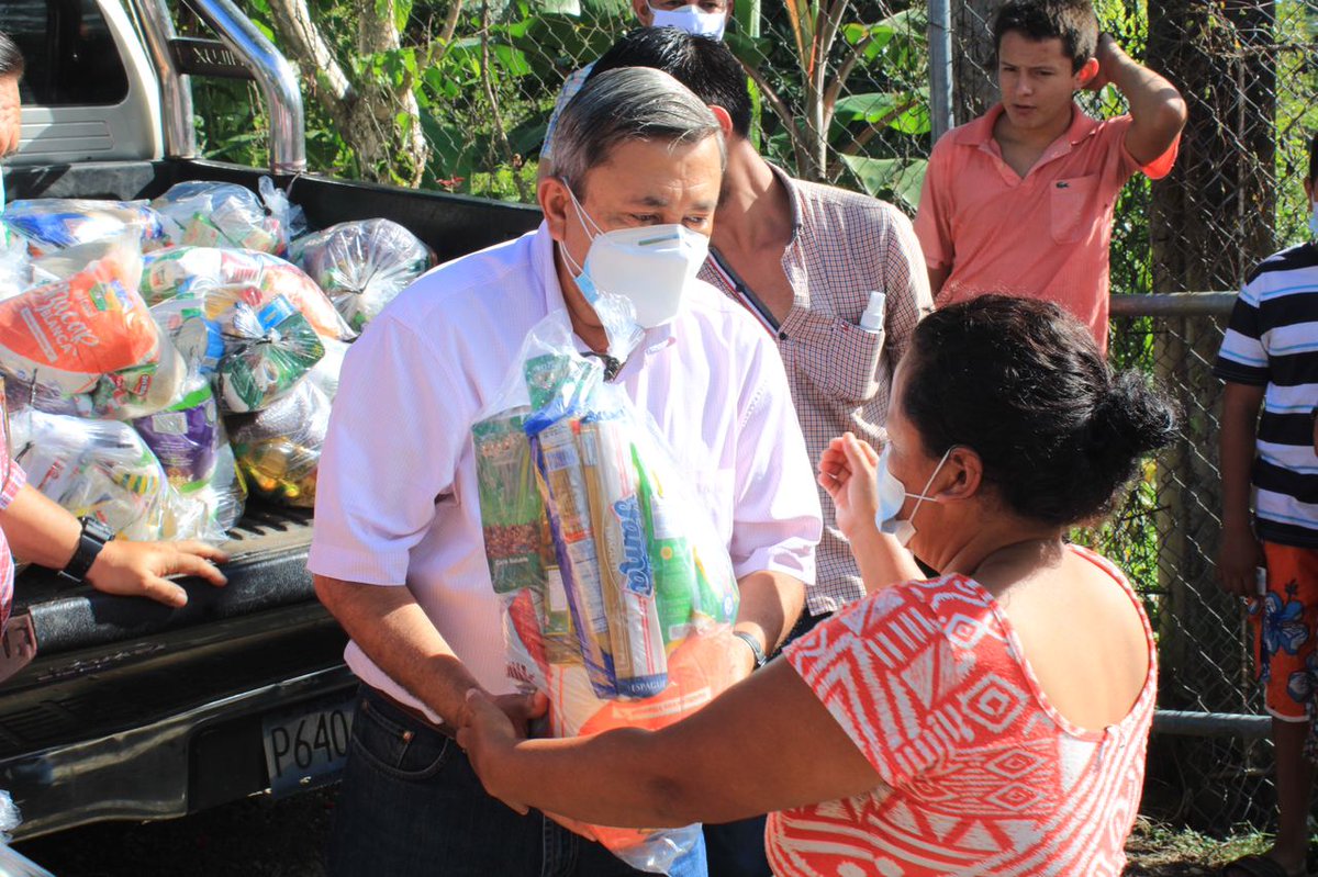 Xn0wZ503's tweet photo. Llevando un poco de alivio a las familias de San Isidro, Cabañas. https://t.co/yVVkRdwQ13
