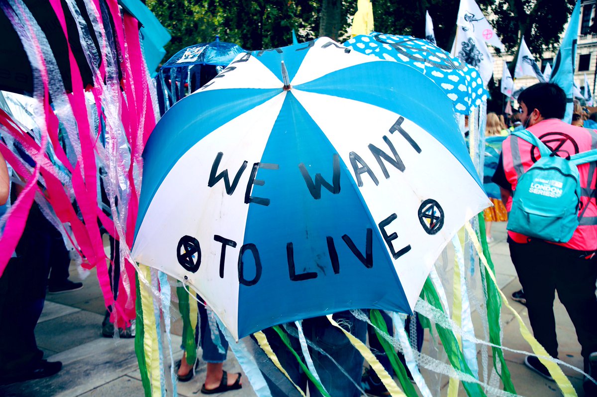 XRHackney's tweet photo. Luxury cruise ships emit 10x more air pollution than Europe’s cars & fill the ocean with sewage & waste. The industry pays no fuel tax. #protectouroceans #TurnTheTide #CauseAStorm #SeaChange #OceanRebellion #SortYourShipOut #StinkingShip #PollutingTheWorld #WeWanttoLive #ActNow https://t.co/CJTphNAiiz