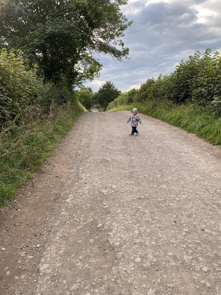 GemNewton's tweet photo. Our walks are something else 💙💚🤗 @LadywoodKH @MrsHarveyLW @MissDawleyLW https://t.co/mKFjAIv01Z