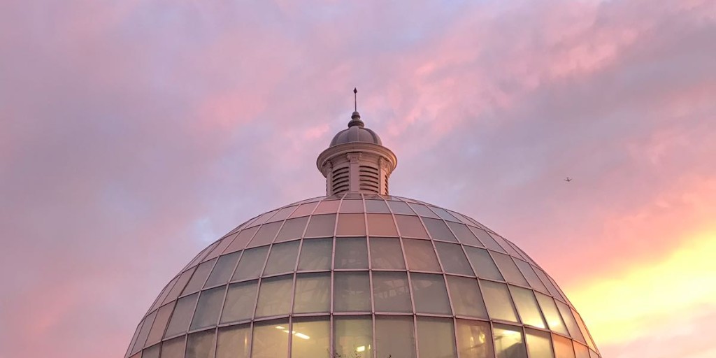 Greenwich Foot Tunnel at sunset. This was taken on the South bank of the Thames. 

@always5star @RoarLoudTravel @_sundaysunsets_ 
@kellystilwell & @leisurelambie and use #SundaySunsets #London #TheThames