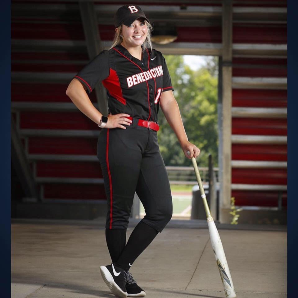 BenUSoftball's tweet photo. Happy 21st birthday to our junior outfielder, @SkrabaTaylor ! 🎉 We are so lucky to have you, have the best day!🎈🎈 https://t.co/VUQT5QK2Wy