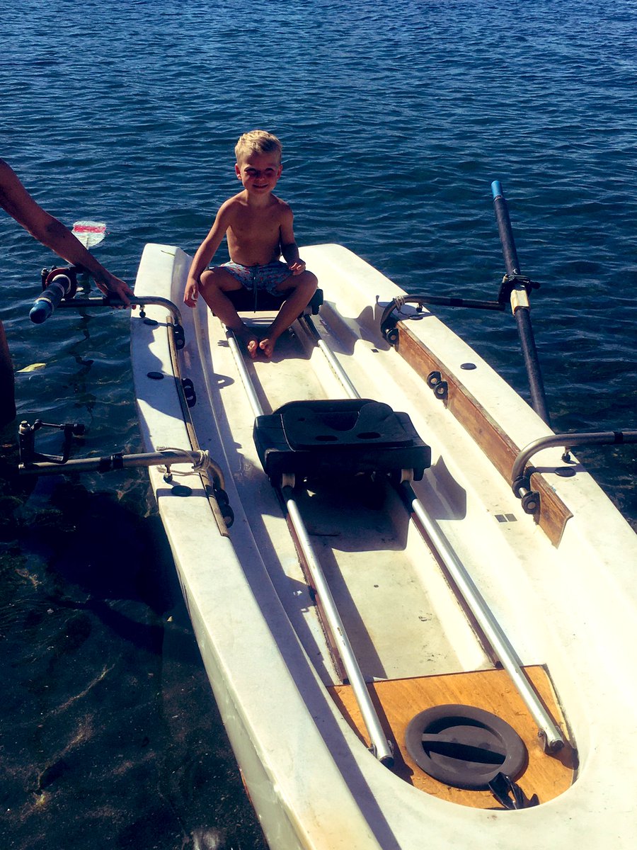 PrincessKoenig's tweet photo. 🛶 #canoa #fuffetti4ever #rvpp #nientaltrochenoi #amoreunicoamore #ninnomio #Estate2020 #cucciolo #estateitaliana #insieme #ninno https://t.co/1qRHto0zsJ