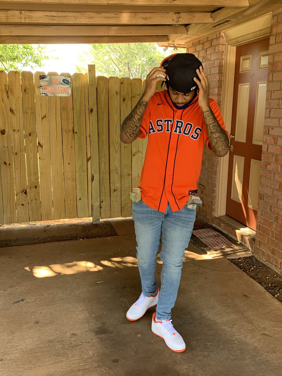 MjayDaGr8's tweet photo. You can learn a lot of shit fuccn wit me... but I can’t teach you how to be real that shit got to be in ya #DaGr8™️ https://t.co/dXCI4G2fjx
