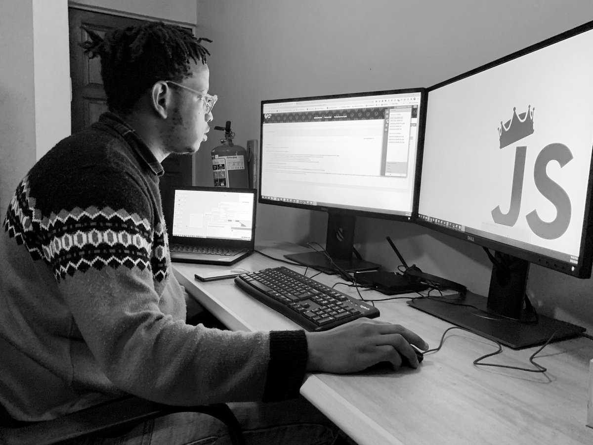 monkwe_tebogo's tweet photo. Working from home can be straining on data, and it is helpful to know that Cell C is giving away 1GB free anytime data simply Download the Cell C App or visit: https://t.co/QcJ9i8RpEa #ExtraGigsForLess #1GBFreeCellCData #ConnectYourWay #Affiliated @CellC https://t.co/wB8Ol2Q6Kz