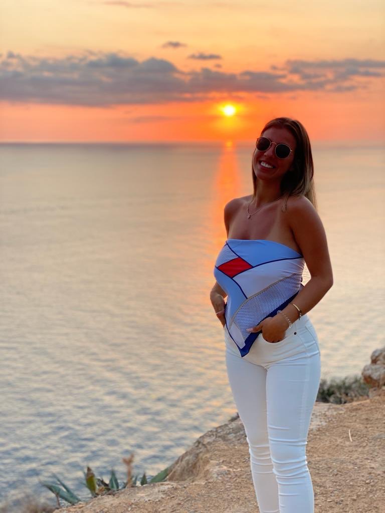ooliiveeiiraax's tweet photo. 💛🧡 https://t.co/xlLZXUfJbN