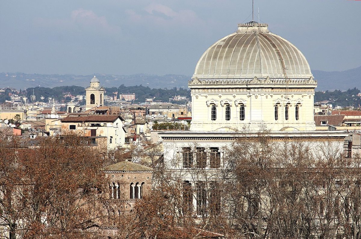 Tempio Maggiore was built in 1904 in Rome.Its design is an eclectic mix of Assyrian-Babylonian, Neo-Classical and Egyptian Revivalism with an Art Nouveau interior. It has an unusual square dome on its roof made from aluminium.