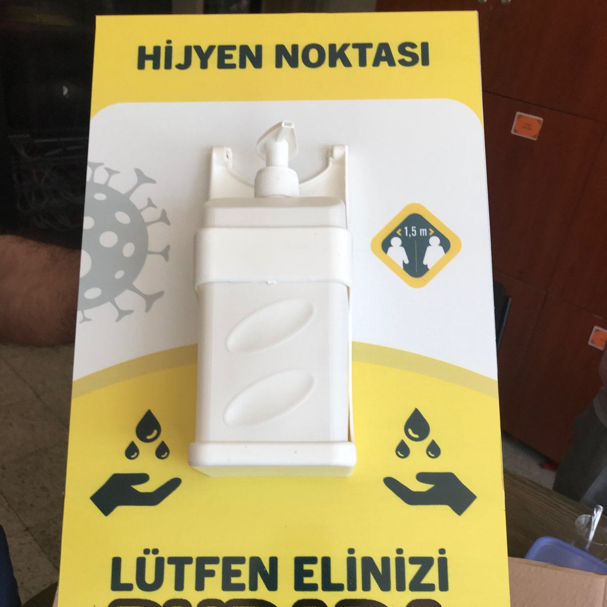 Okulumuzda hijyen noktası kurarak Covid-19 önlemleri almaya devam ediyoruz. <a href="/MusMilliEgitim1/">Muş İl Millî Eğitim Müdürlüğü</a> <a href="/tcmeb/">Millî Eğitim Bakanlığı</a> <a href="/ziyaselcuk/">Ziya Selçuk</a> <a href="/EnverkV/">Enver KIVANÇ</a>